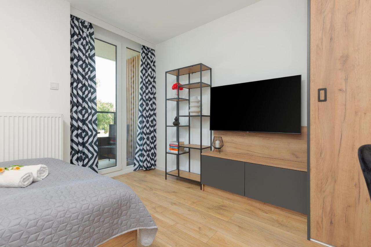 Warsaw Praga Kokoryczki Apartments With Parking By Noclegi Renters Bagian luar foto